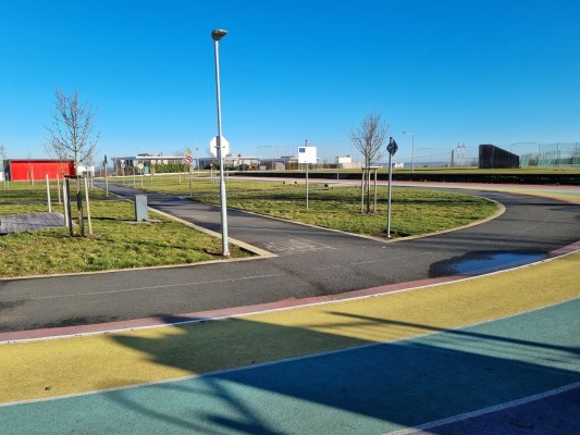 současné zázemí pro atletický oddíl